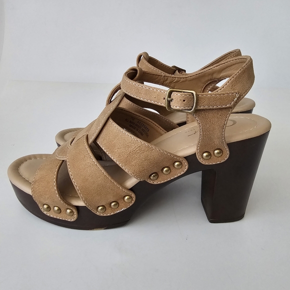 C Comfort Womens Sandals Tan Slingback Size 7 Casual Platform Thick Heel - Picture 4 of 9